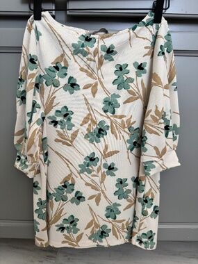 H&M stretchy floral top